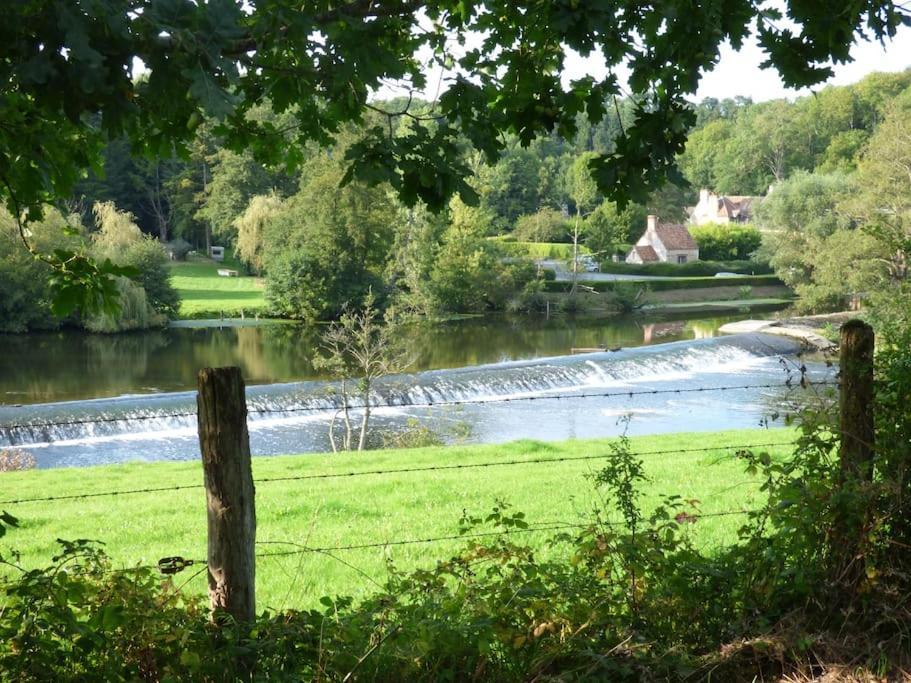 Le Cormoran Emplacement Ideal, Moderne Tres Equipe * Thury-Harcourt-le-Hom